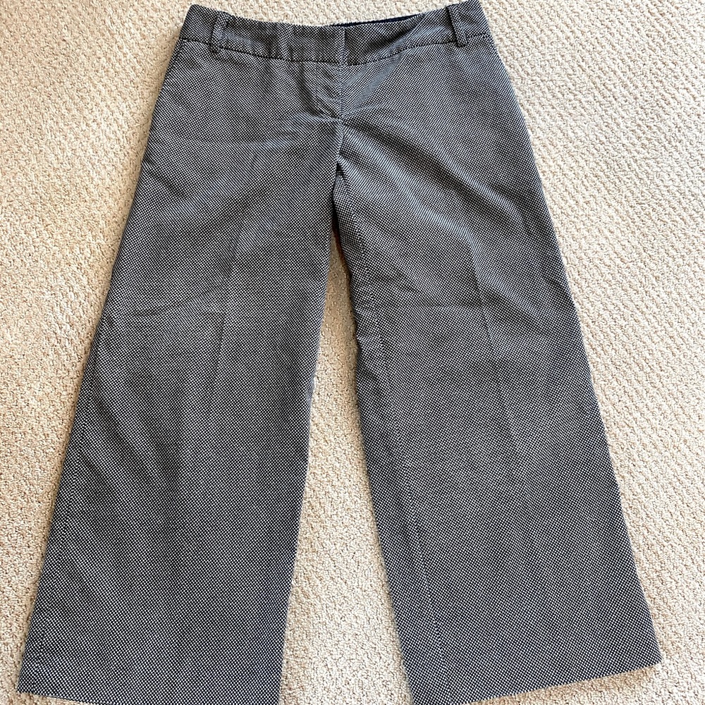 Adorable cropped pants - great for work.